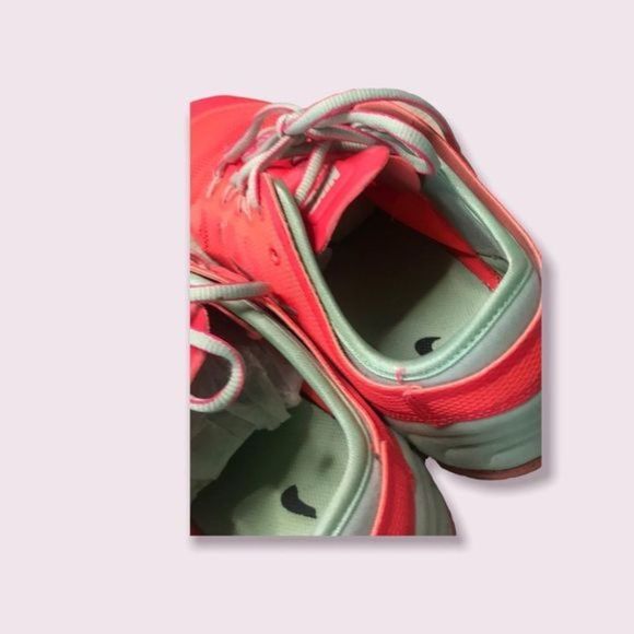 Nike Free Sneakers Bionic Neon Pink size 11 - Picture 7 of 11